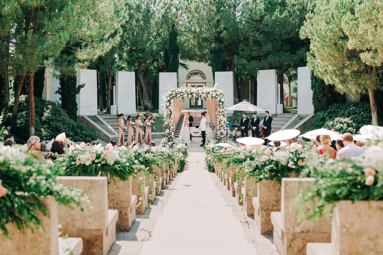 Mariage à Anantara Villa Padierna Palace, Marbella – Pedro Navarro Art floral et stylisme événementiel