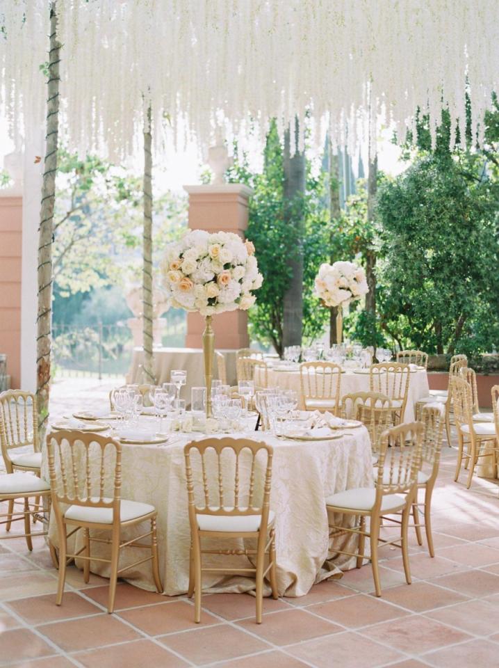 Wedding in Anantara Villa Padierna Palace, Marbella – Pedro Navarro Floral Art and Event Styling _ Stylemepretty Glamorous Wedding